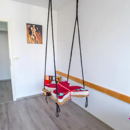 Pluton Apartment